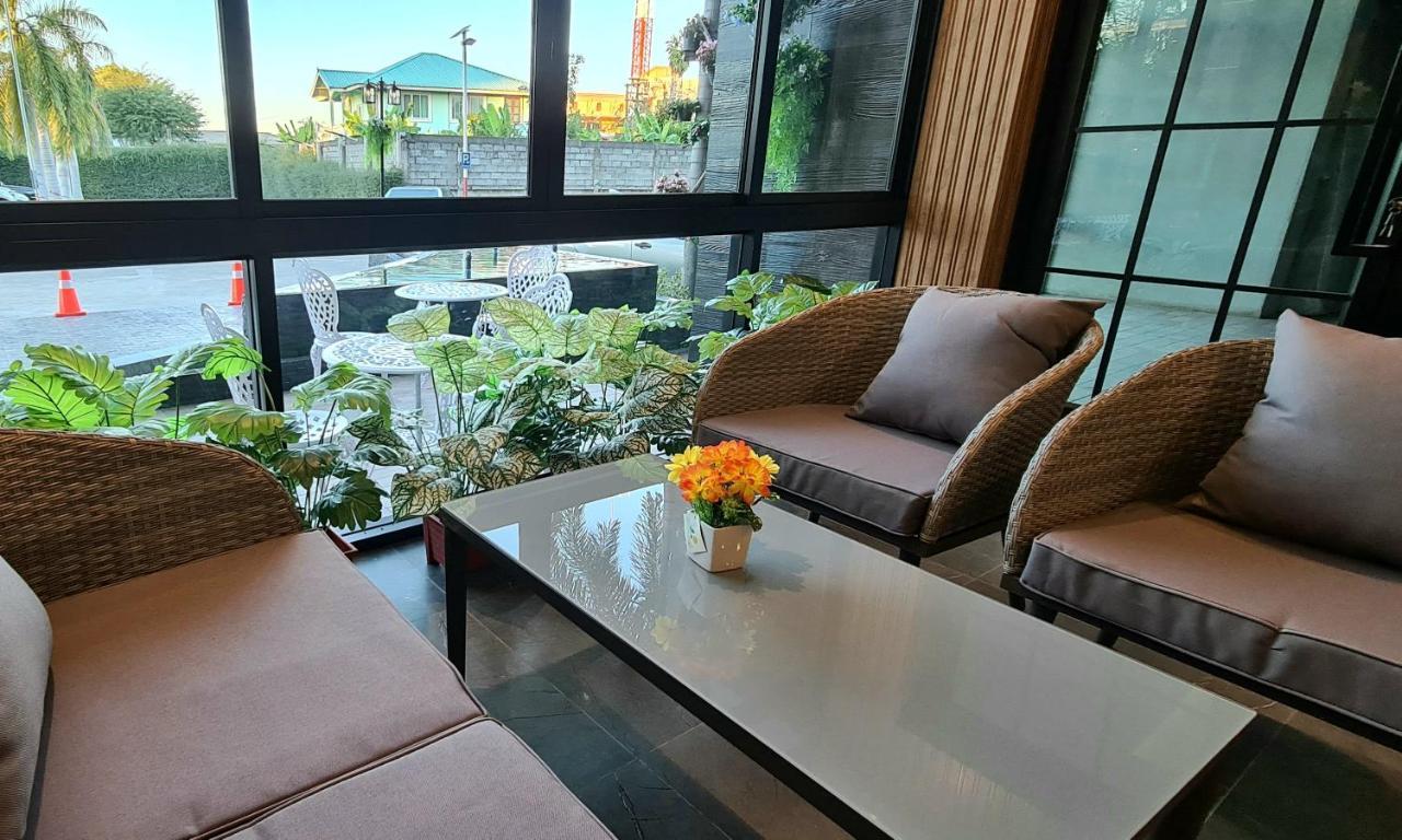 The Room Boutique Hotel Sakon Nakhon Exterior foto