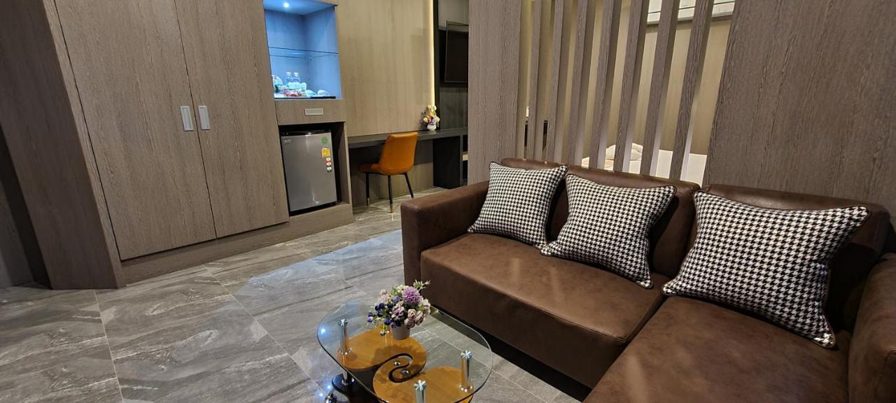 The Room Boutique Hotel Sakon Nakhon Exterior foto